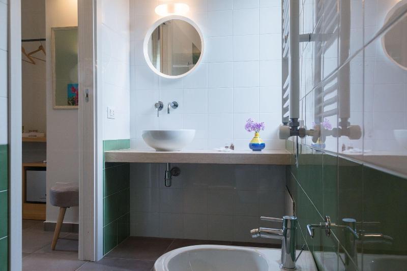 Mondello Martini Hotel Bagian luar foto